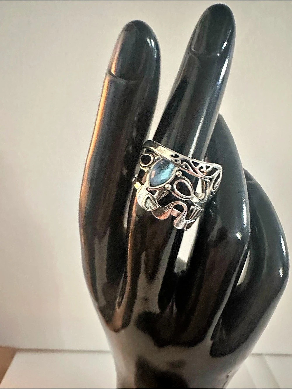 Blue Stone Silver-Tone Ring Size 7.5 Like New